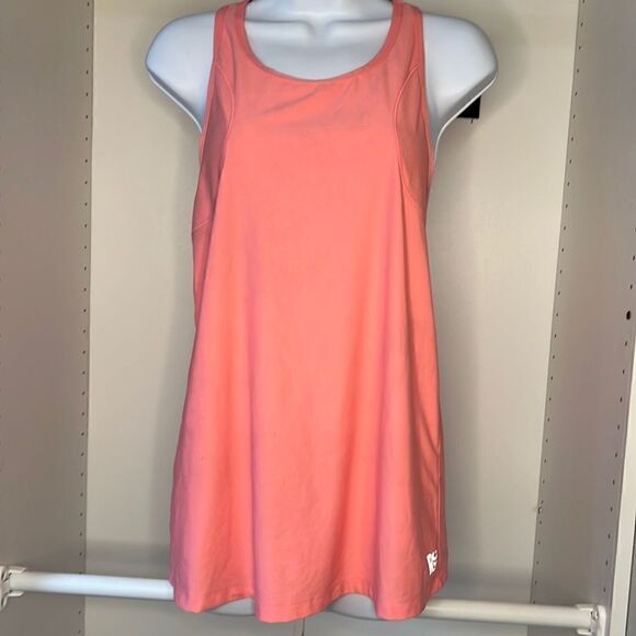 Kenneth Cole Sport Top  - Picture 1 of 6